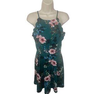 A BYER Women's Size Medium Green Floral Keyhole Back Scallop Neckline Dress